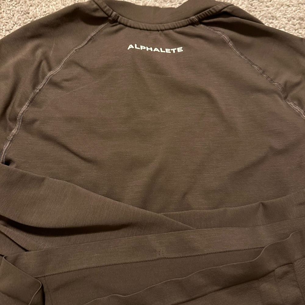 Alphalete long sleeves mocha pull over